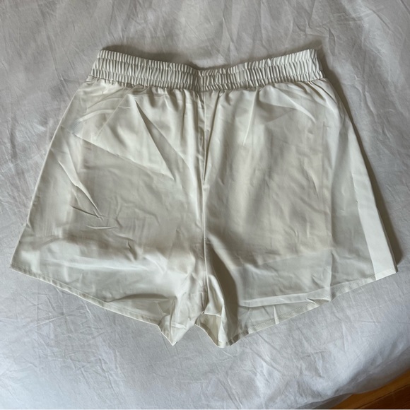 Mott50 Cream Athletic Short Size M - Picture 3 of 4